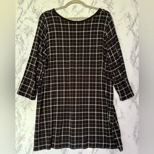 J. Jill Wearever Black and White Plaid V Back 3/4 Sleeve Tunic Size Large
